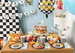 Partydeco Spółka z Ograniczoną Odpowiedzialnością Dekoracje do muffinek Autka 12cm